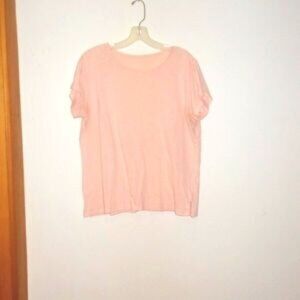 Avon Signature light pink tshirt in L